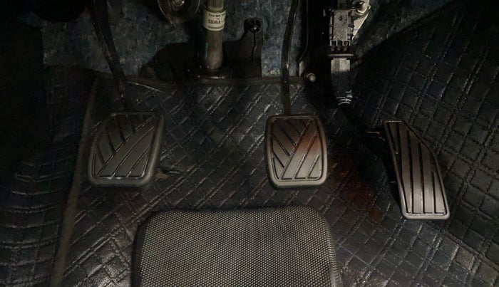 2023 Toyota Glanza V, Petrol, Manual, 32,482 km, Pedals