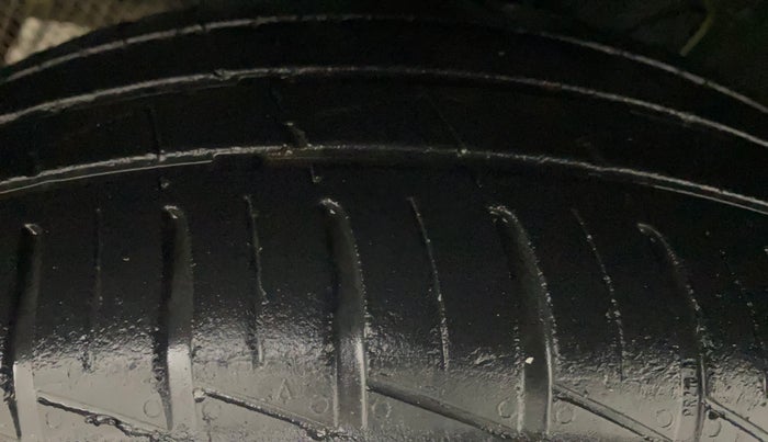 2022 Hyundai GRAND I10 NIOS SPORTZ 1.2 KAPPA VTVT CNG, CNG, Manual, 45,644 km, Left Front Tyre Tread