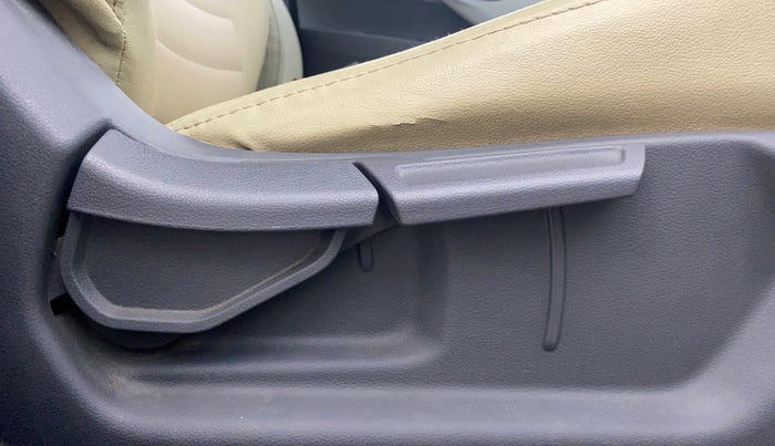 2022 Hyundai GRAND I10 NIOS SPORTZ 1.2 KAPPA VTVT CNG, CNG, Manual, 45,644 km, Driver Side Adjustment Panel