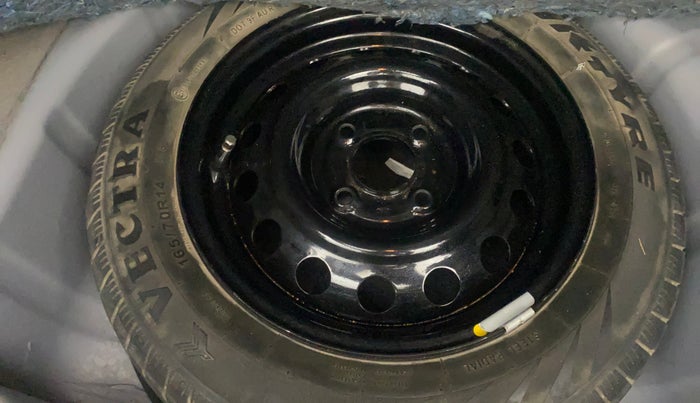 2017 Ford Figo Aspire TITANIUM 1.2 PETROL, Petrol, Manual, 53,528 km, Spare Tyre