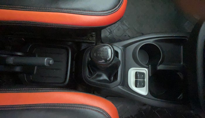 2018 Datsun Redi Go T(O) 1.0, Petrol, Manual, 39,784 km, Gear Lever