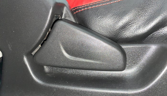 2018 Datsun Redi Go T(O) 1.0, Petrol, Manual, 39,784 km, Driver Side Adjustment Panel