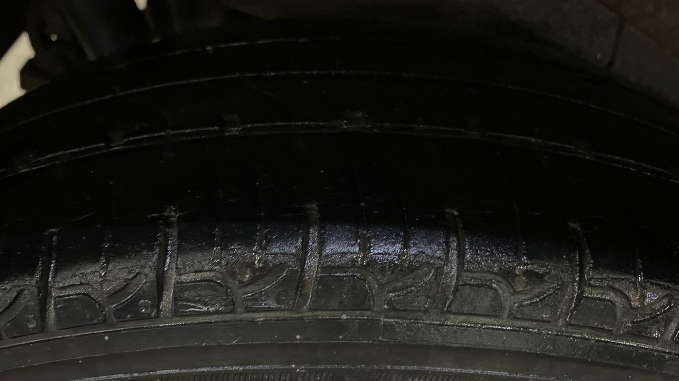 2014 Maruti Wagon R 1.0 VXI, Petrol, Manual, 79,455 km, Right Rear Tyre Tread
