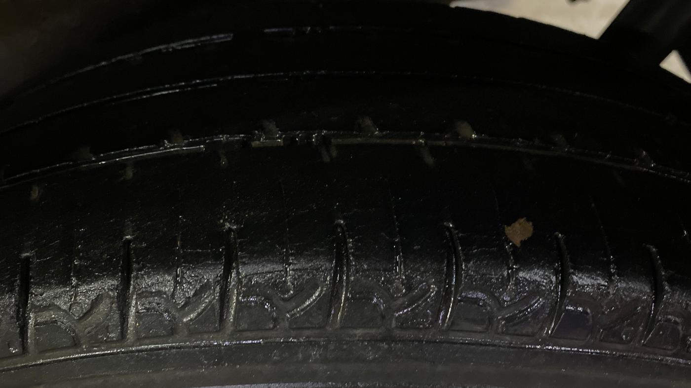 2014 Maruti Wagon R 1.0 VXI, Petrol, Manual, 79,455 km, Left Rear Tyre Tread