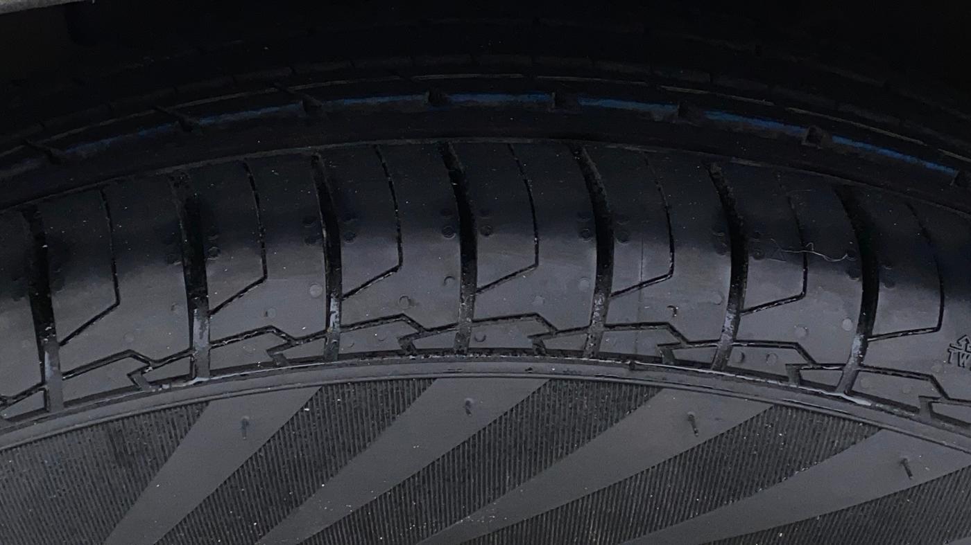 2021 Hyundai VENUE SX 1.0 TURBO, Petrol, Manual, 1,08,866 km, Left Front Tyre Tread