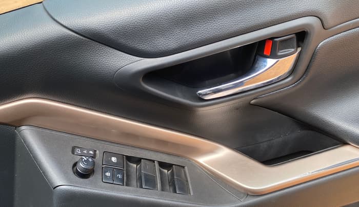 2023 Maruti Invicto ZETA PLUS 7 STR STRONG HYBRID, Hybrid, Automatic, 42,941 km, Driver Side Door Panels Control