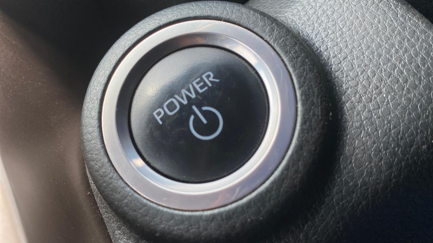 2023 Maruti Invicto ZETA PLUS 7 STR STRONG HYBRID, Hybrid, Automatic, 43,056 km, Keyless Start/ Stop Button