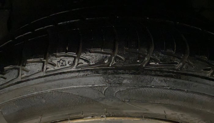 2016 Tata Zest XMS PETROL, Petrol, Manual, 67,822 km, Left Rear Tyre Tread