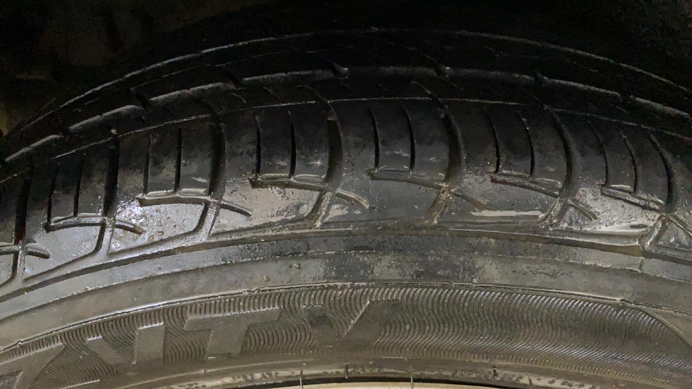 2016 Tata Zest XMS PETROL, Petrol, Manual, 67,822 km, Right Rear Tyre Tread
