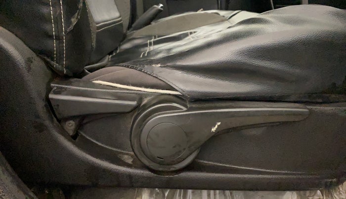 2016 Tata Zest XMS PETROL, Petrol, Manual, 67,822 km, Driver Side Adjustment Panel