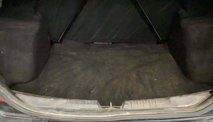 2016 Tata Zest XMS PETROL, Petrol, Manual, 67,822 km, Boot Inside