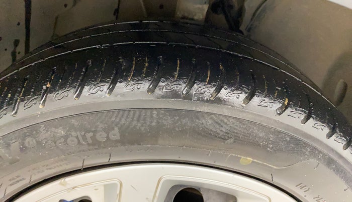 2021 Tata ALTROZ XM PLUS PETROL, CNG, Manual, 56,683 km, Right Front Tyre Tread