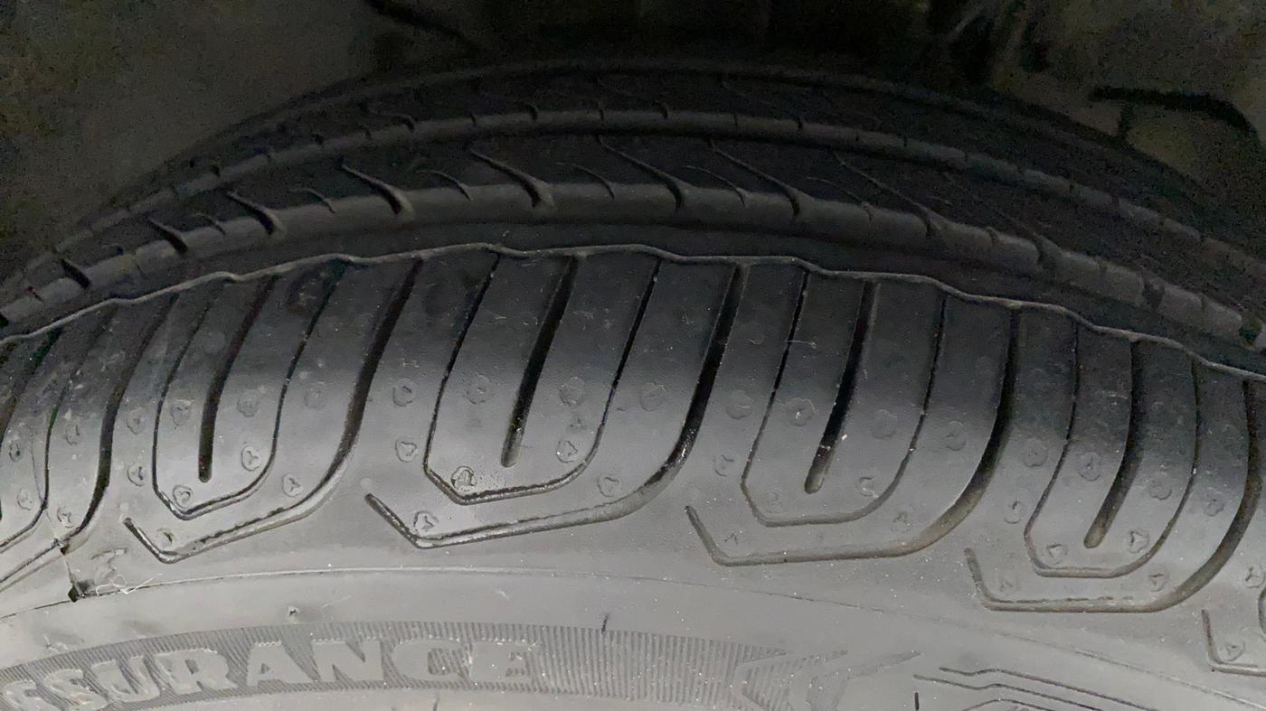 2019 Tata TIAGO NRG PETROL, Petrol, Manual, 14,921 km, Right Front Tyre Tread