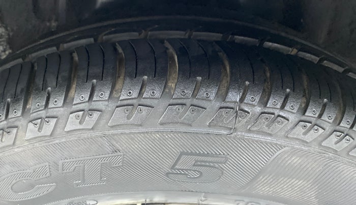 2010 Honda Civic 1.8V MT, Petrol, Manual, 35,936 km, Left Rear Tyre Tread