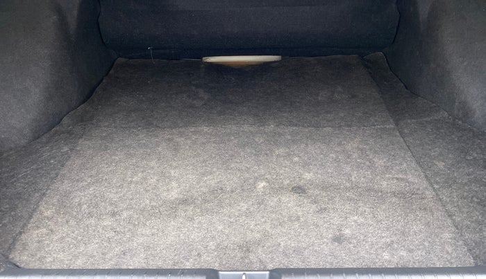 2010 Honda Civic 1.8V MT, Petrol, Manual, 35,936 km, Boot Inside