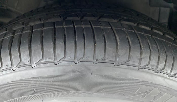 2010 Honda Civic 1.8V MT, Petrol, Manual, 35,936 km, Right Front Tyre Tread