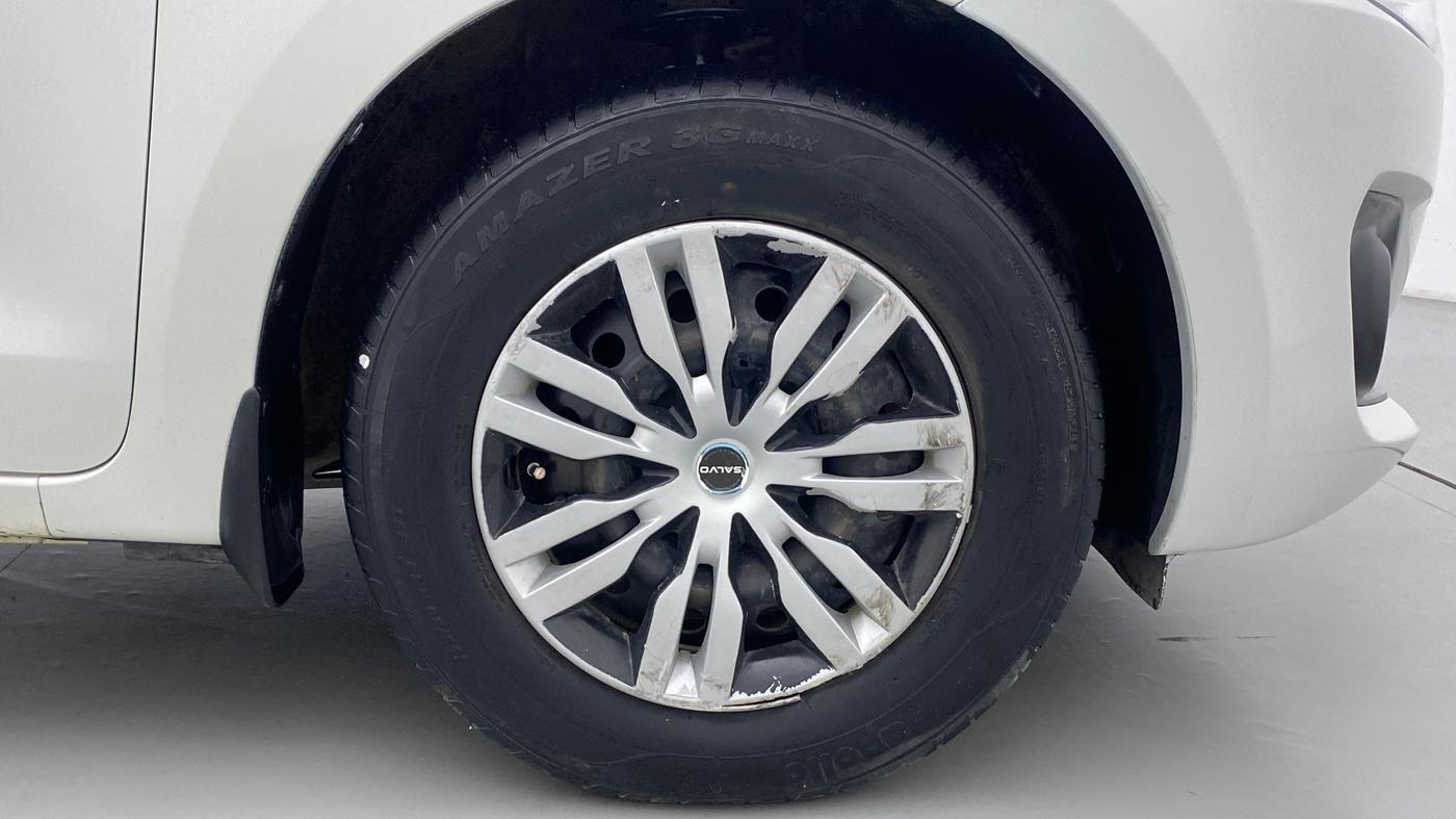2018 Maruti Swift VXI, Petrol, Manual, 49,848 km, Right Front Wheel