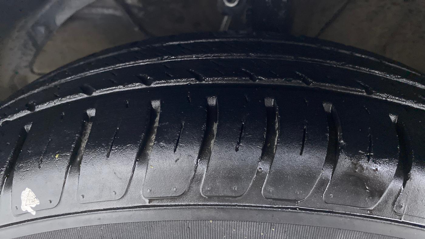 2018 Maruti Swift VXI, Petrol, Manual, 49,848 km, Left Front Tyre Tread