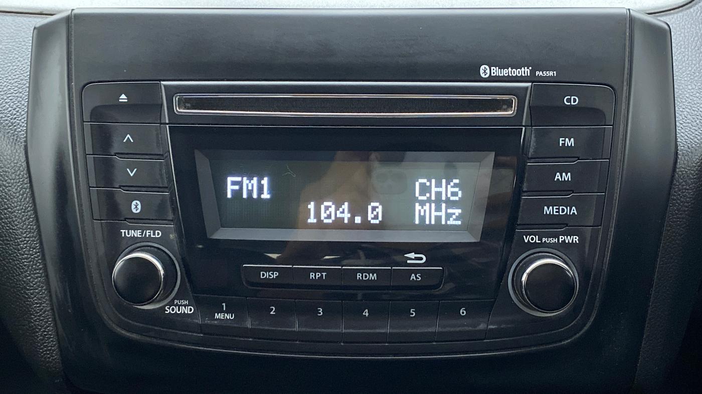 2018 Maruti Swift VXI, Petrol, Manual, 49,848 km, Infotainment System