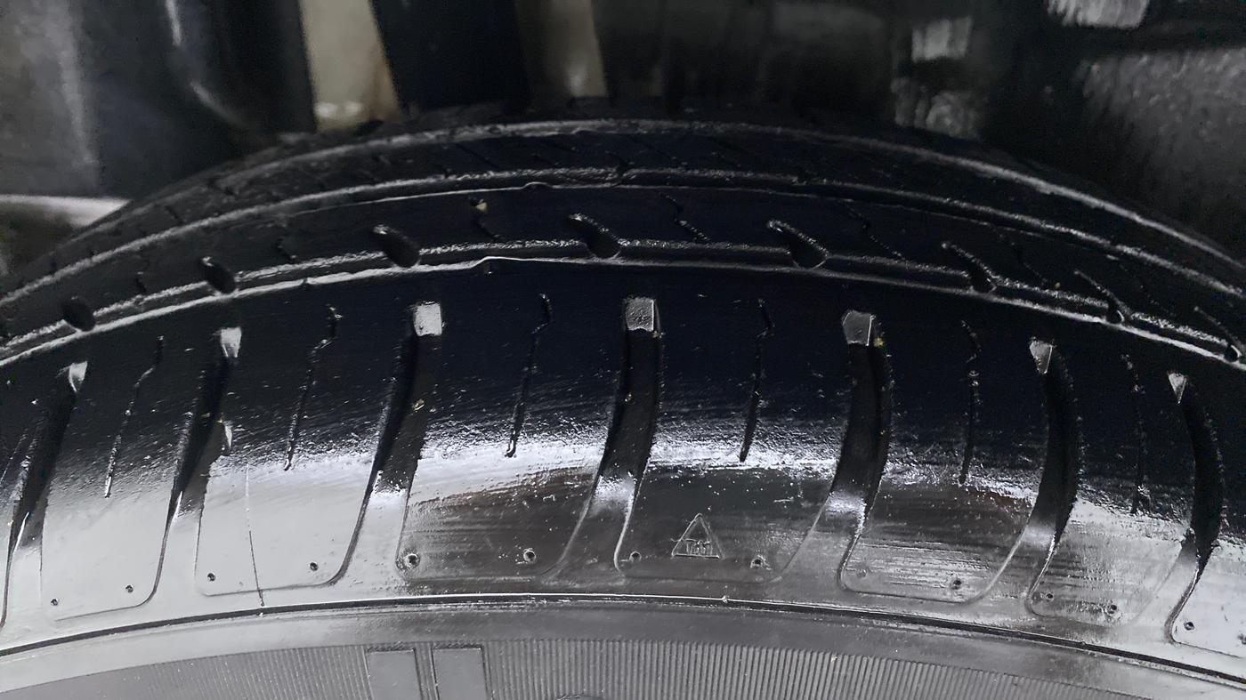 2018 Maruti Swift VXI, Petrol, Manual, 49,848 km, Right Rear Tyre Tread