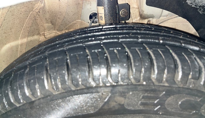 2018 Maruti Swift VXI, Petrol, Manual, 26,026 km, Right Front Tyre Tread
