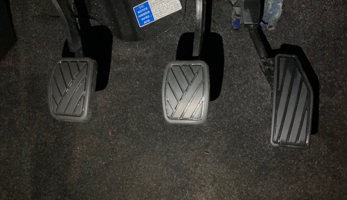 2018 Maruti Swift VXI, Petrol, Manual, 26,026 km, Pedals