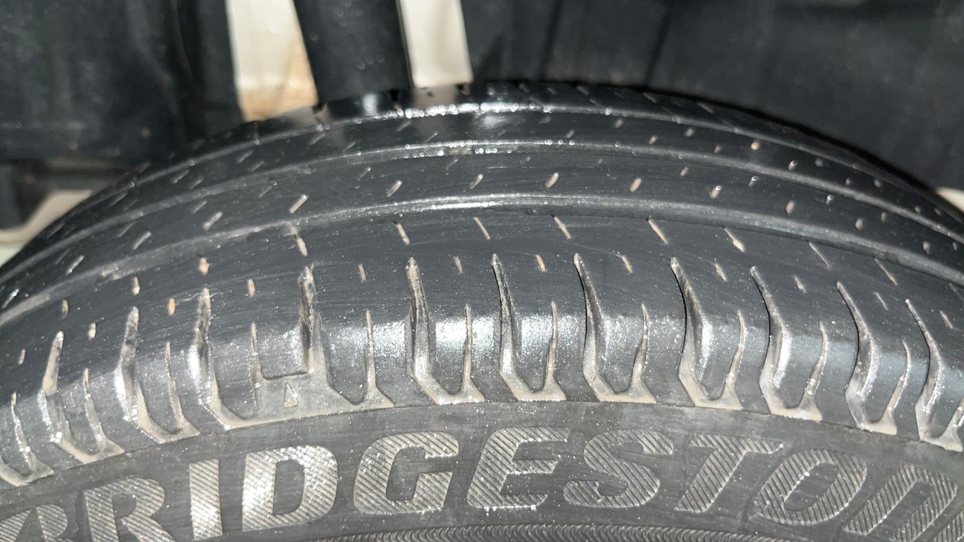 2018 Maruti Swift VXI, Petrol, Manual, 26,026 km, Right Rear Tyre Tread