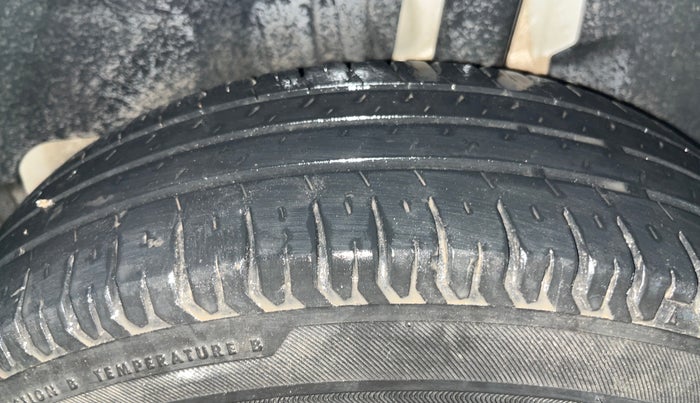 2018 Maruti Swift VXI, Petrol, Manual, 26,026 km, Left Rear Tyre Tread
