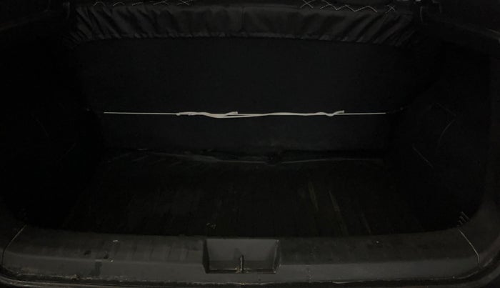 2021 Nissan MAGNITE XE, Petrol, Manual, 5,715 km, Boot Inside