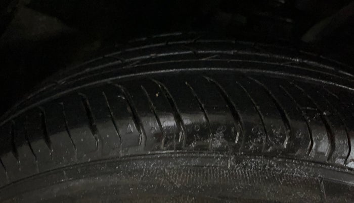 2021 Nissan MAGNITE XE, Petrol, Manual, 5,715 km, Right Front Tyre Tread