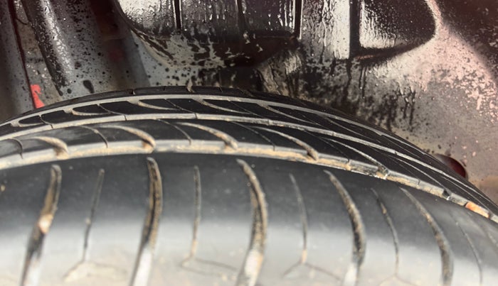 2023 Maruti Swift ZXI, Petrol, Manual, 43,314 km, Right Rear Tyre Tread