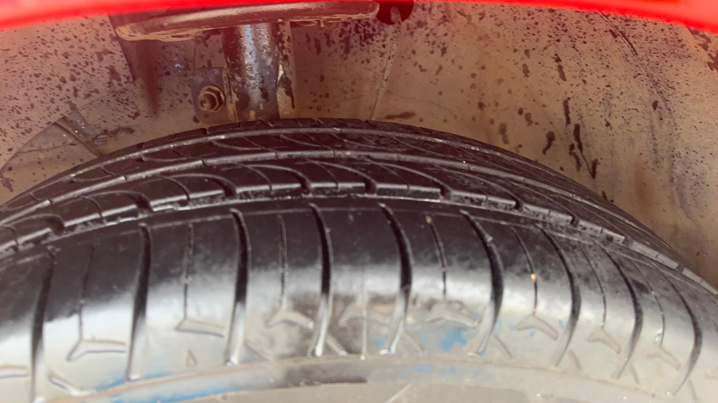 2023 Maruti Swift ZXI, Petrol, Manual, 43,314 km, Left Front Tyre Tread