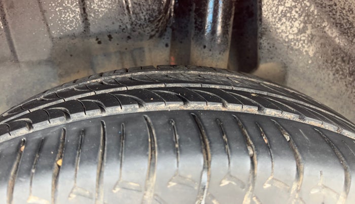 2023 Maruti Swift ZXI, Petrol, Manual, 43,314 km, Left Rear Tyre Tread
