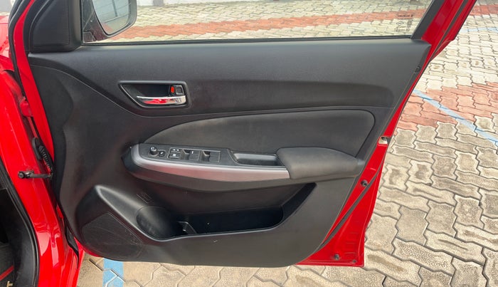 2023 Maruti Swift ZXI, Petrol, Manual, 43,314 km, Driver Side Door Panels Control