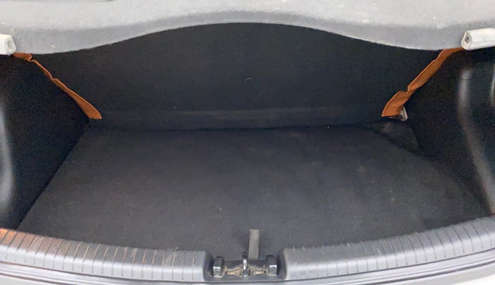 2014 Hyundai Grand i10 SPORTZ 1.2 KAPPA VTVT, Petrol, Manual, 48,532 km, Boot Inside