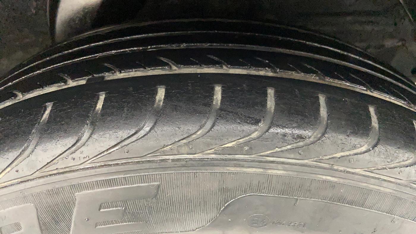 2009 Hyundai i20 MAGNA 1.2 VTVT, Petrol, Manual, 43,504 km, Left Rear Tyre Tread
