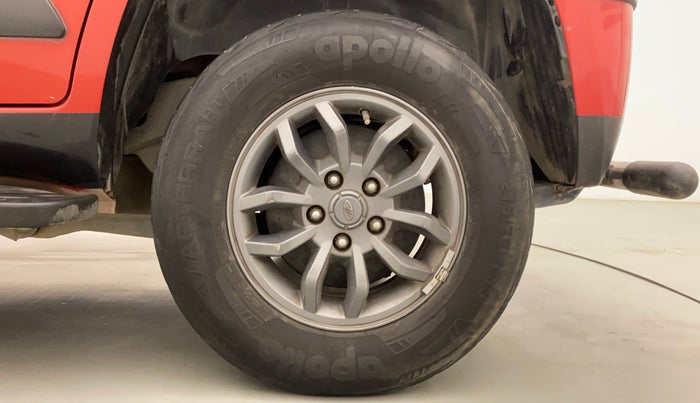 2018 Mahindra TUV300 T10 AMT, Diesel, Automatic, 82,048 km, Left Rear Wheel