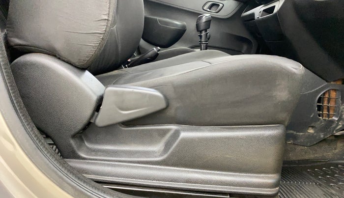 2018 Renault Kwid RXL, Petrol, Manual, 50,989 km, Driver Side Adjustment Panel