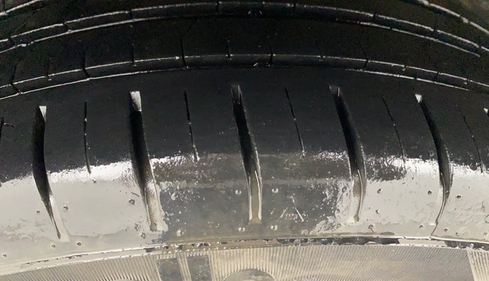 2020 Hyundai Elite i20 ASTA 1.2 (O), Petrol, Manual, 17,402 km, Right Rear Tyre Tread