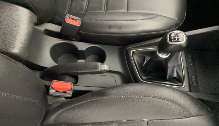 2020 Hyundai Elite i20 ASTA 1.2 (O), Petrol, Manual, 17,402 km, Gear Lever