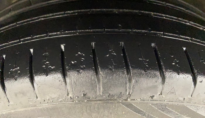 2020 Hyundai Elite i20 ASTA 1.2 (O), Petrol, Manual, 17,402 km, Left Front Tyre Tread