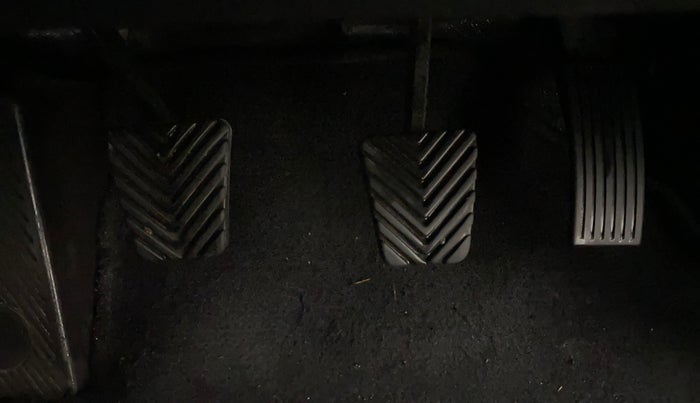 2020 Hyundai Elite i20 ASTA 1.2 (O), Petrol, Manual, 17,402 km, Pedals