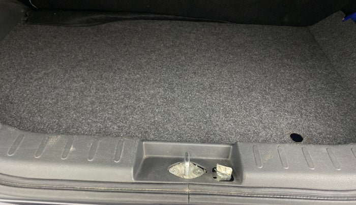 2016 Maruti Alto K10 VXI AMT, Petrol, Automatic, 55,037 km, Boot Inside