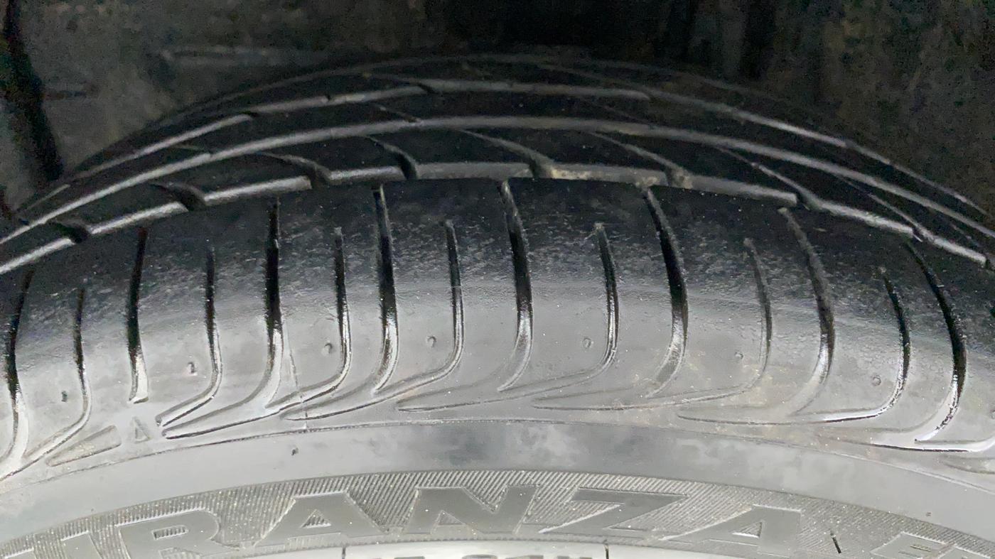 2020 Toyota YARIS J CVT, Petrol, Automatic, 9,572 km, Left Front Tyre Tread