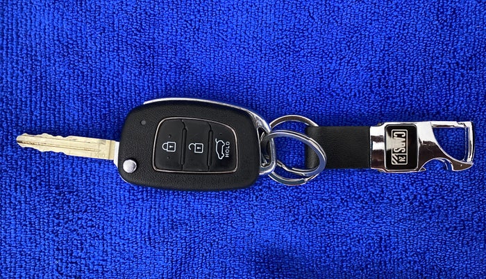 2022 Hyundai VENUE 1.0L Turbo GDI SX MT, Petrol, Manual, 13,710 km, Key Close Up
