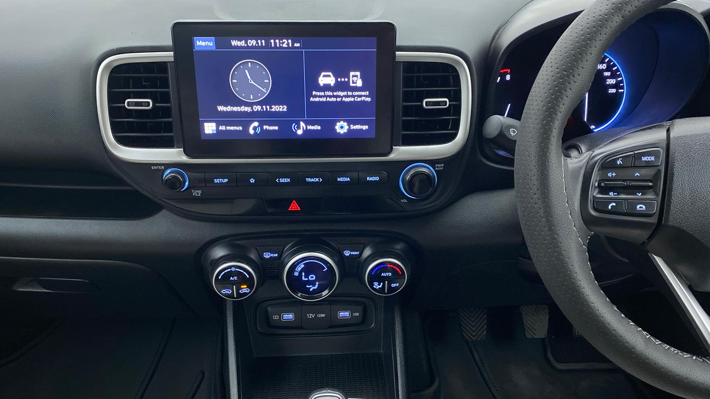2022 Hyundai VENUE 1.0L Turbo GDI SX MT, Petrol, Manual, 13,710 km, Air Conditioner