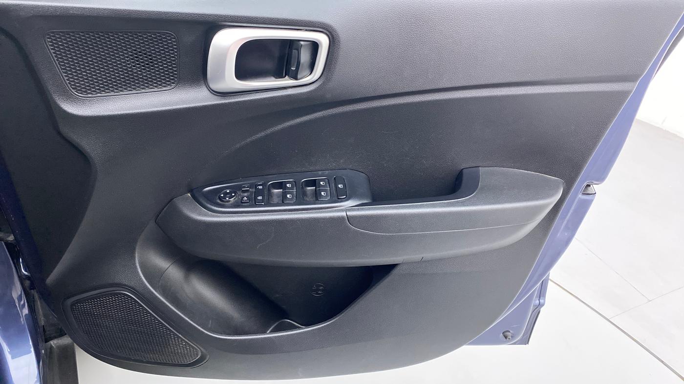 2022 Hyundai VENUE 1.0L Turbo GDI SX MT, Petrol, Manual, 13,710 km, Driver Side Door Panels Control