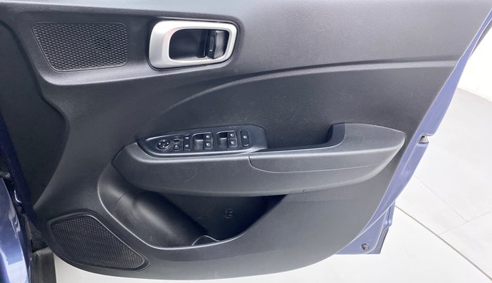 2022 Hyundai VENUE 1.0L Turbo GDI SX MT, Petrol, Manual, 13,710 km, Driver Side Door Panels Control