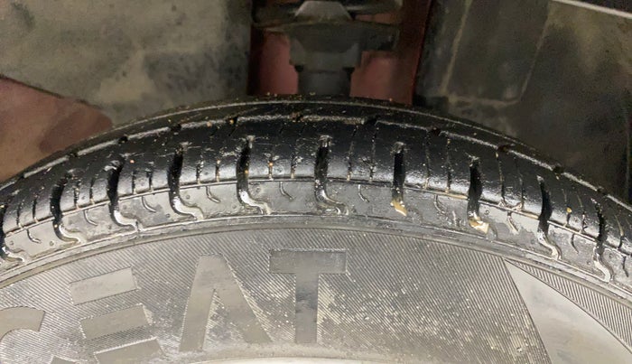 2018 Renault Kwid RXT 1.0 AMT, Petrol, Automatic, 12,961 km, Right Front Tyre Tread