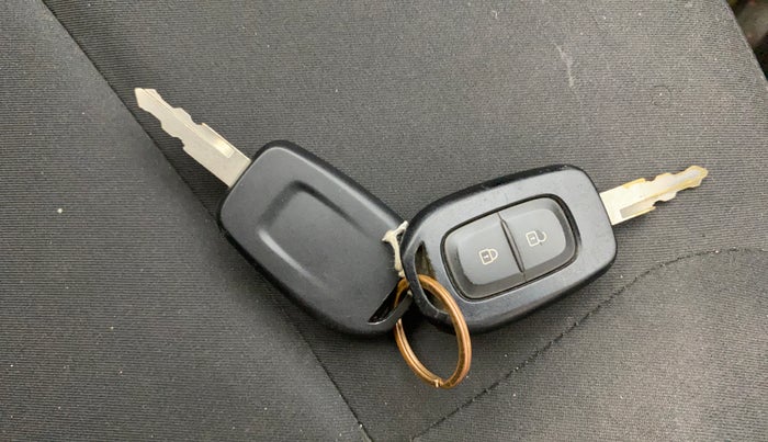 2018 Renault Kwid RXT 1.0 AMT, Petrol, Automatic, 12,961 km, Key Close Up